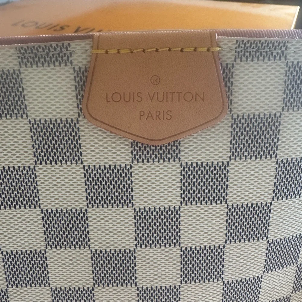 Louis Vuitton Damier Azur Shoulder Bag in White and Light Blue - Picture 2 of 11